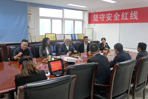 烏克蘭格拉多利亞精煉集團(tuán)有限公司CEO斯達(dá)斯一行來(lái)油脂集團(tuán)楊凌工廠參觀交流